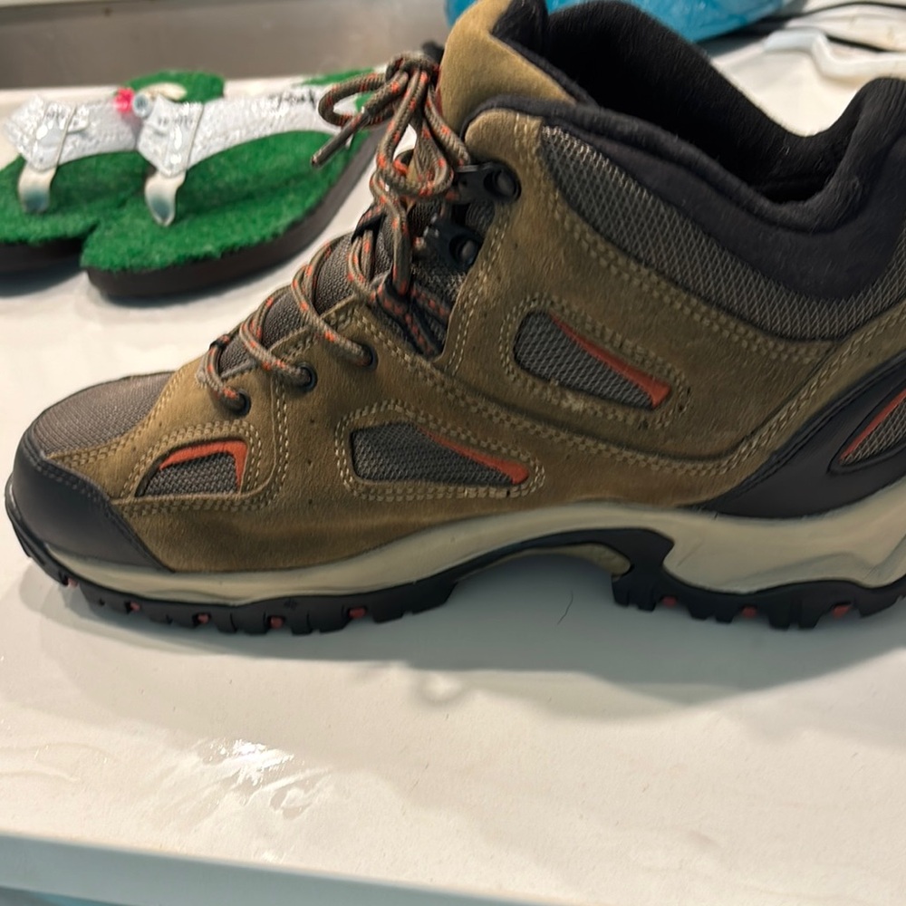 Columbia Men's Brown Hiking Boots Size 12 Regular Width